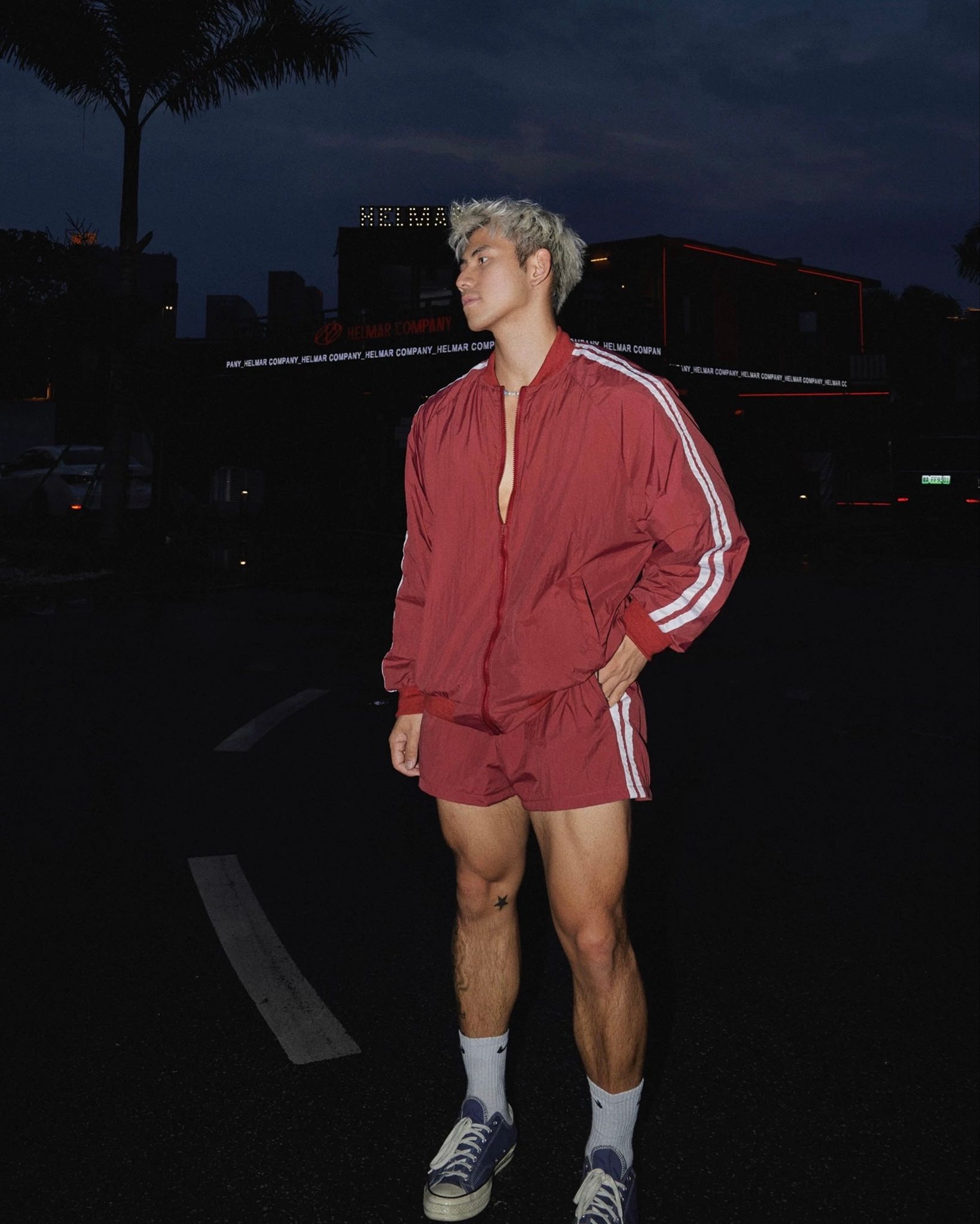 WINDBREAKER F08 RED