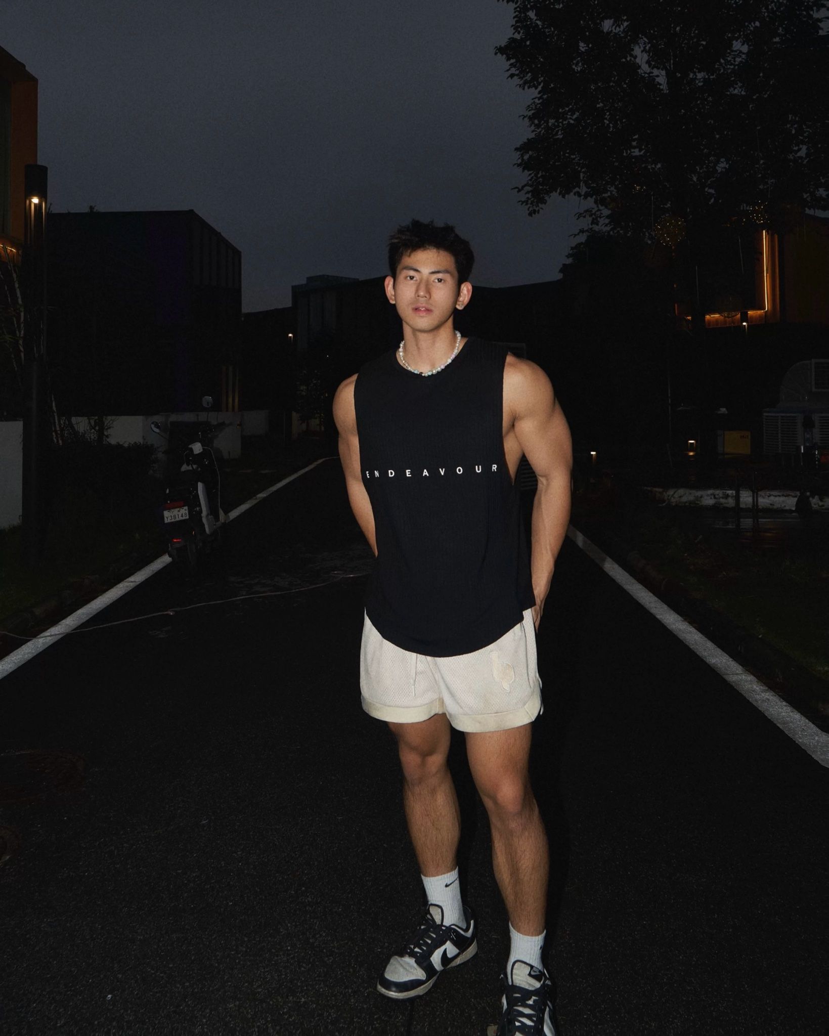 TANK TOP AT72 ĐEN