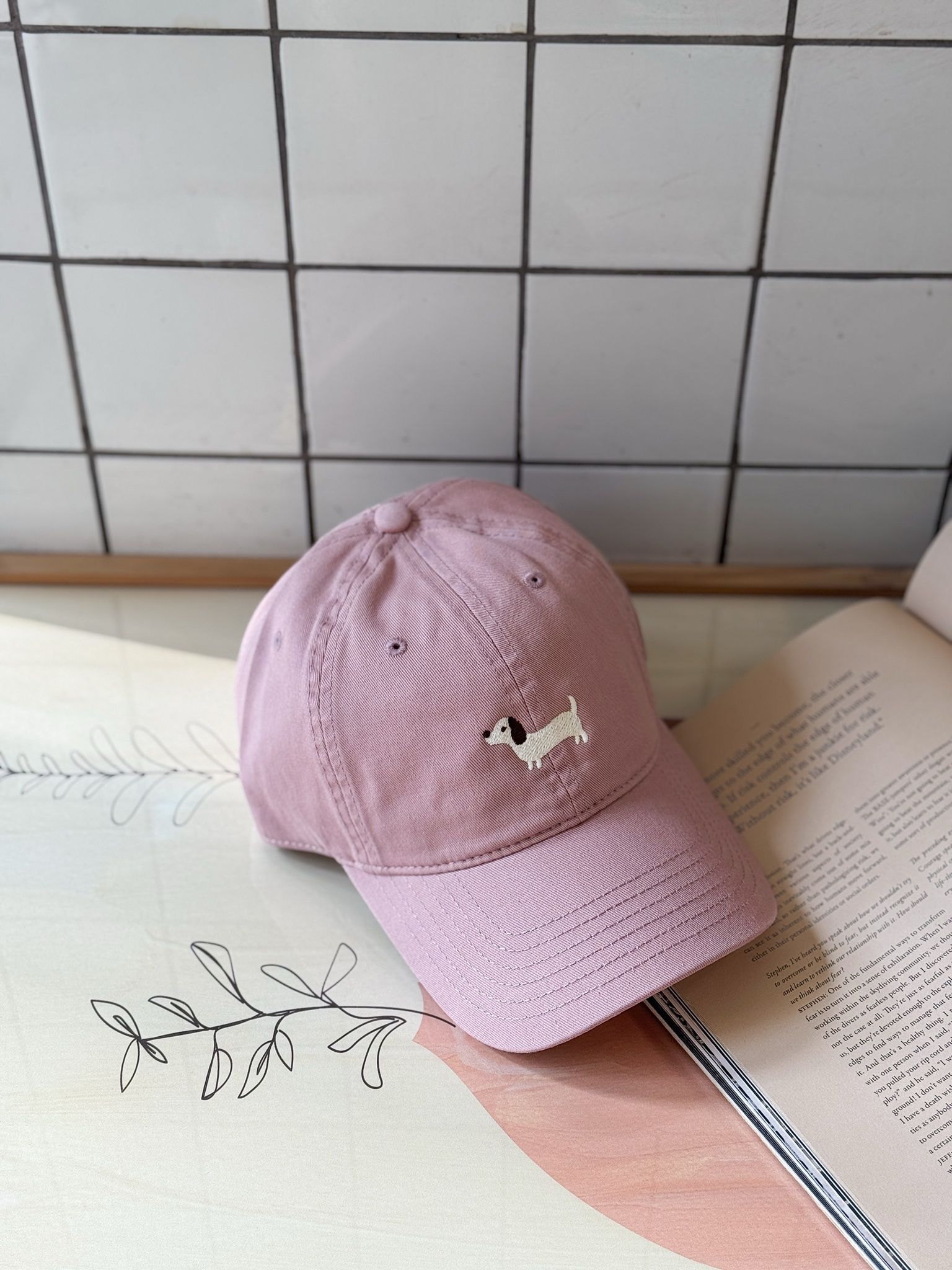 CAP DACHSHUND PUPPY PINK