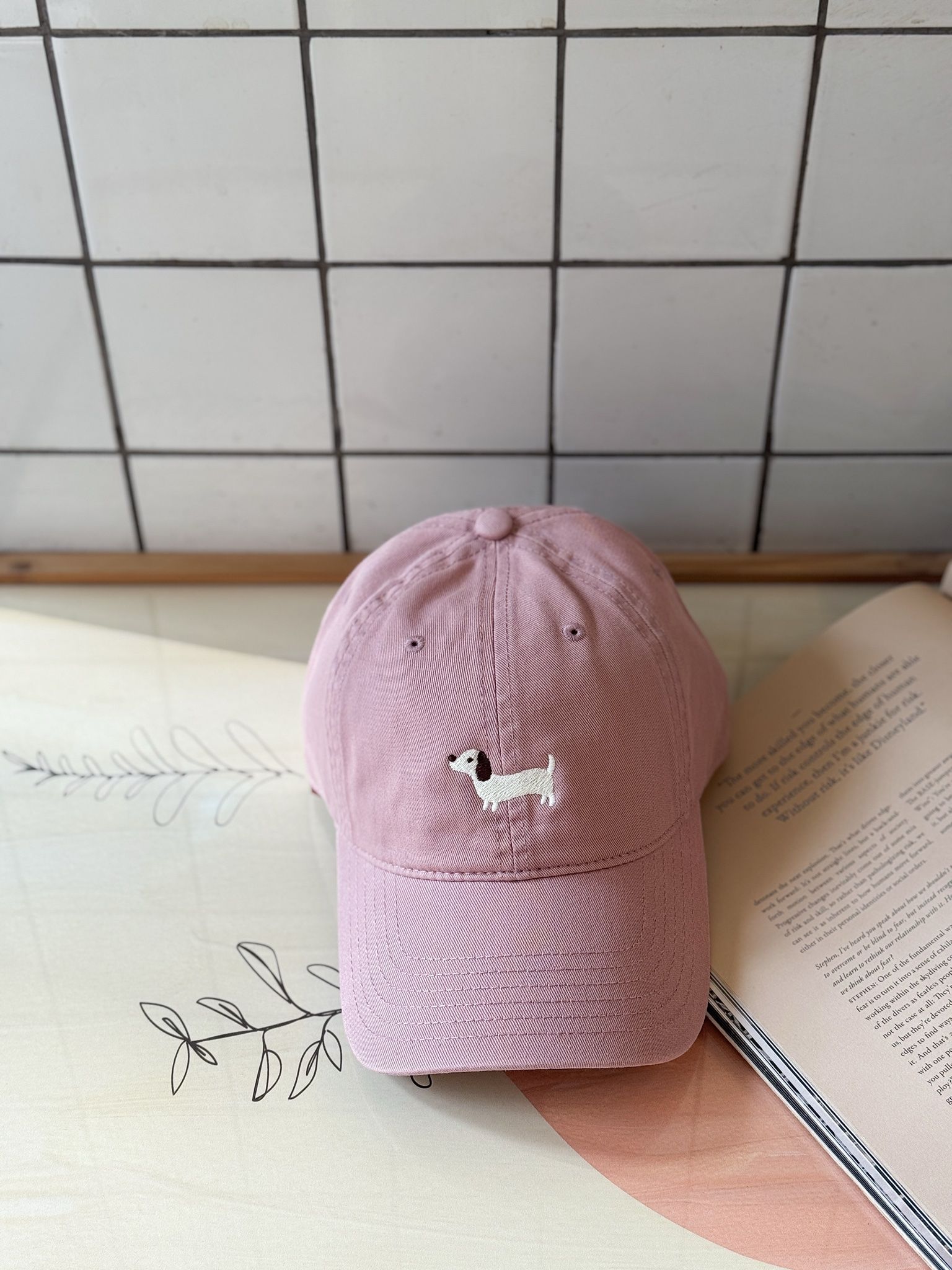 CAP DACHSHUND PUPPY PINK