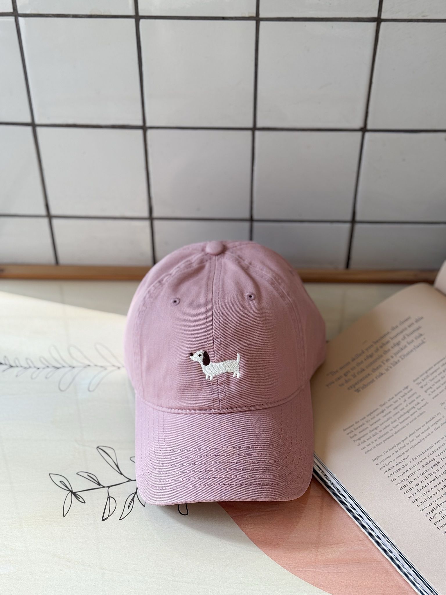 CAP DACHSHUND PUPPY PINK