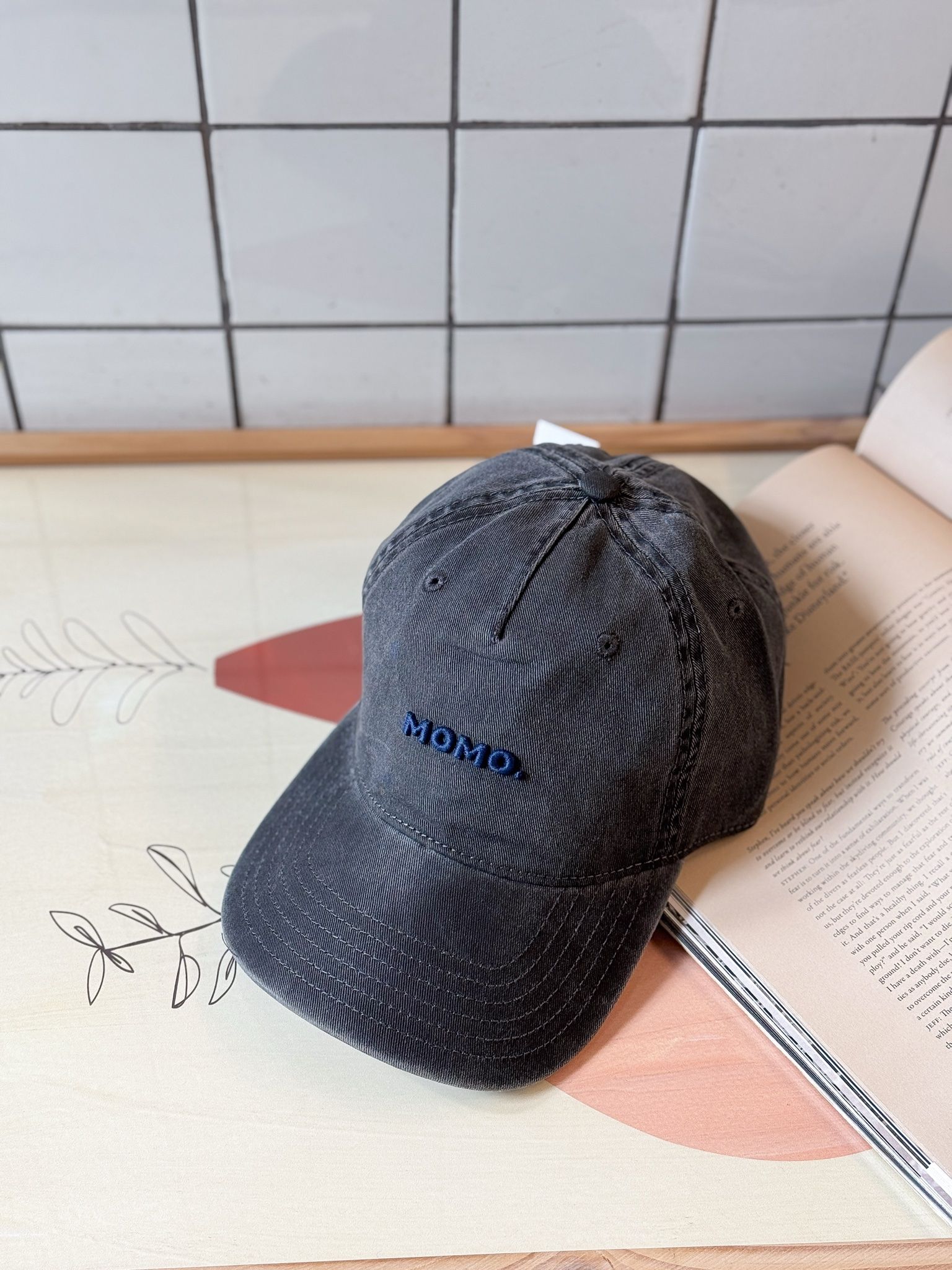 CAP MOMO DARK GREY