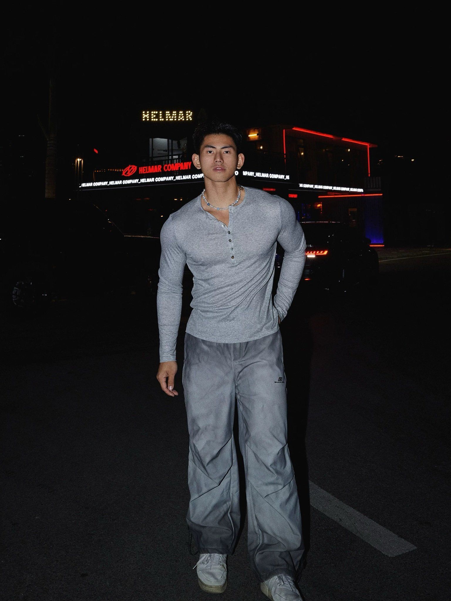 ÁO V NECK T80 XÁM