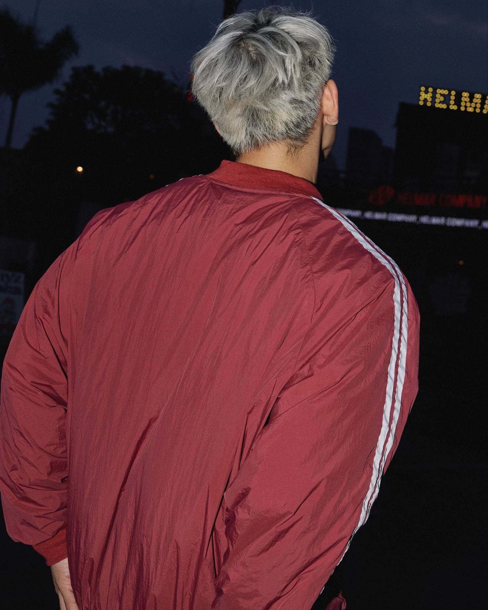 WINDBREAKER F08 RED