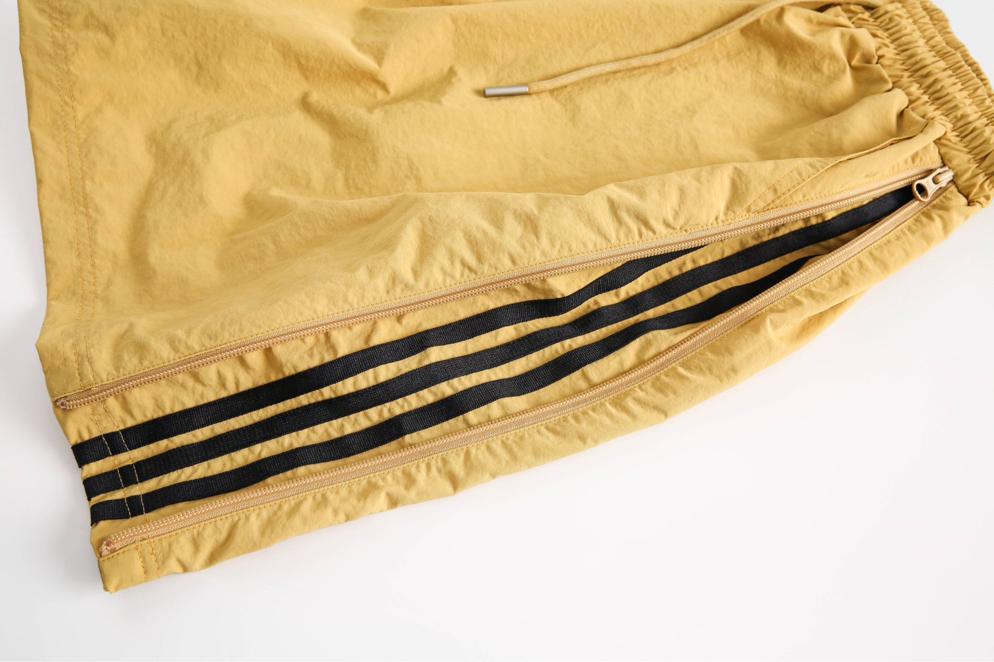 SHORT K60 YELLOW