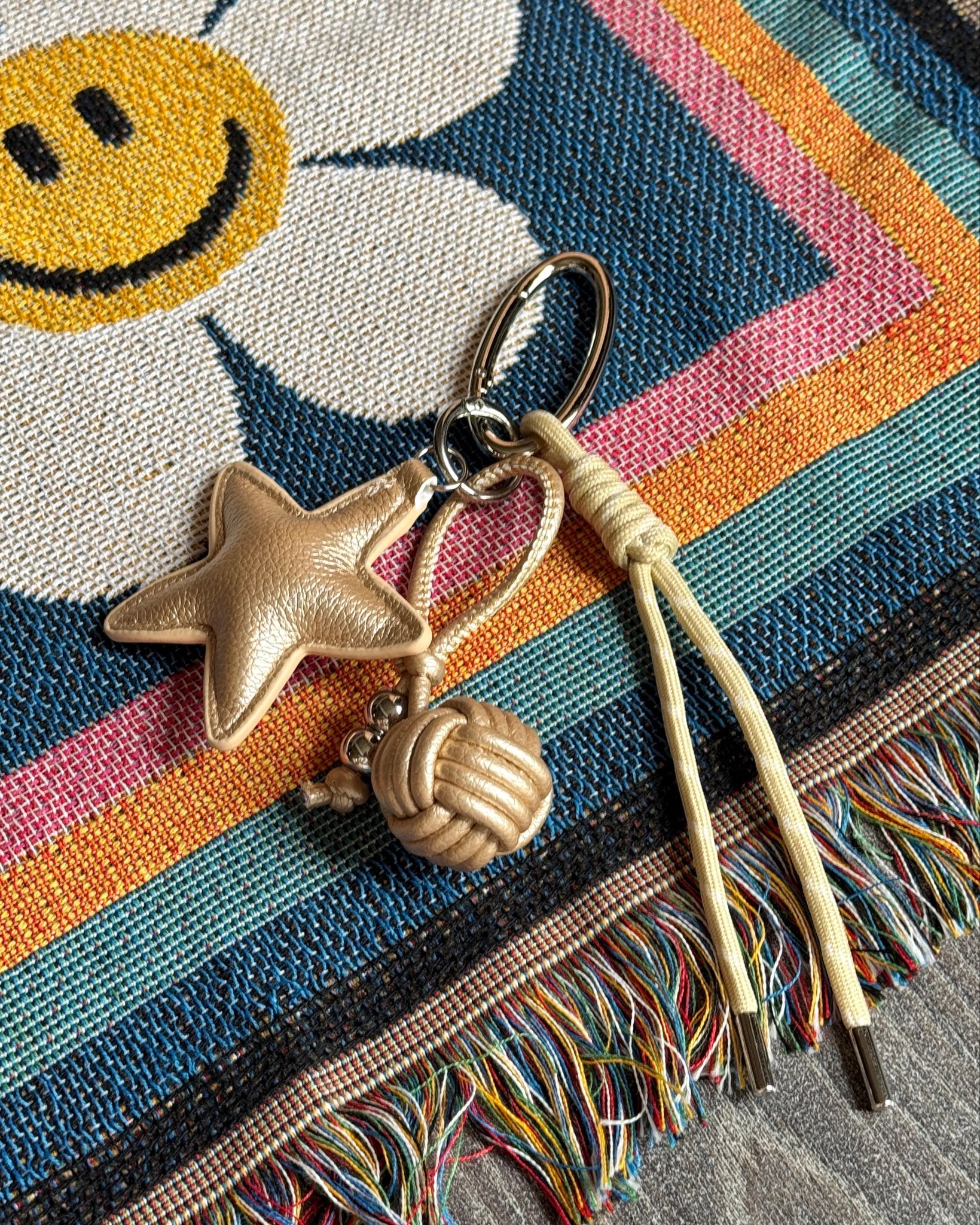 KEYCHAIN LEATHER STAR