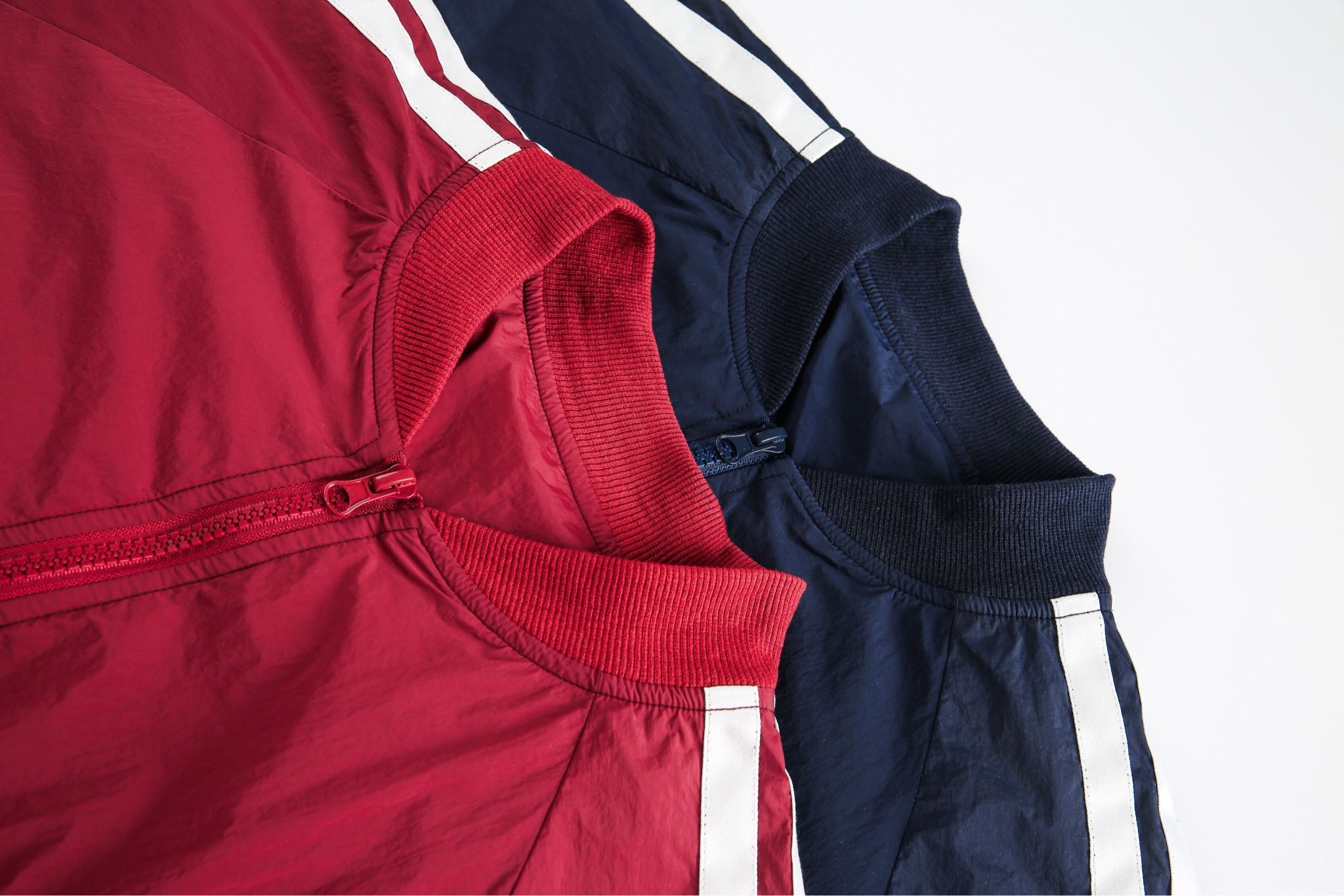 WINDBREAKER F08 RED