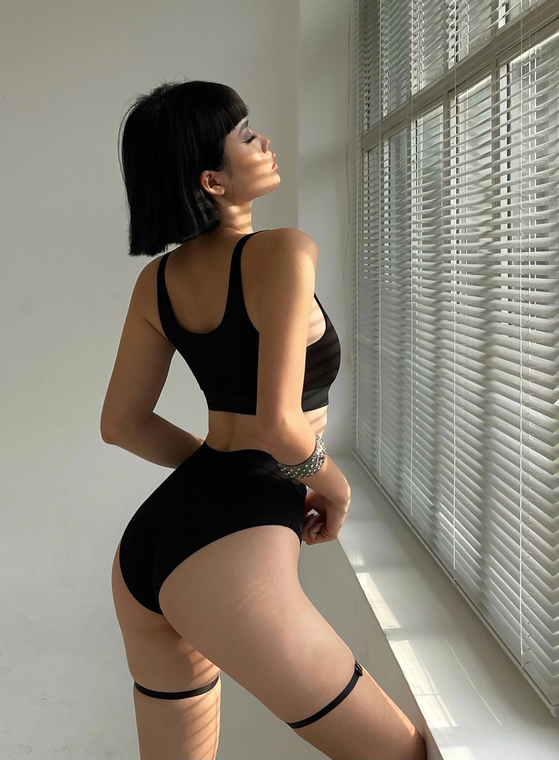 Áo Ba Lỗ - Banhbeo Đen