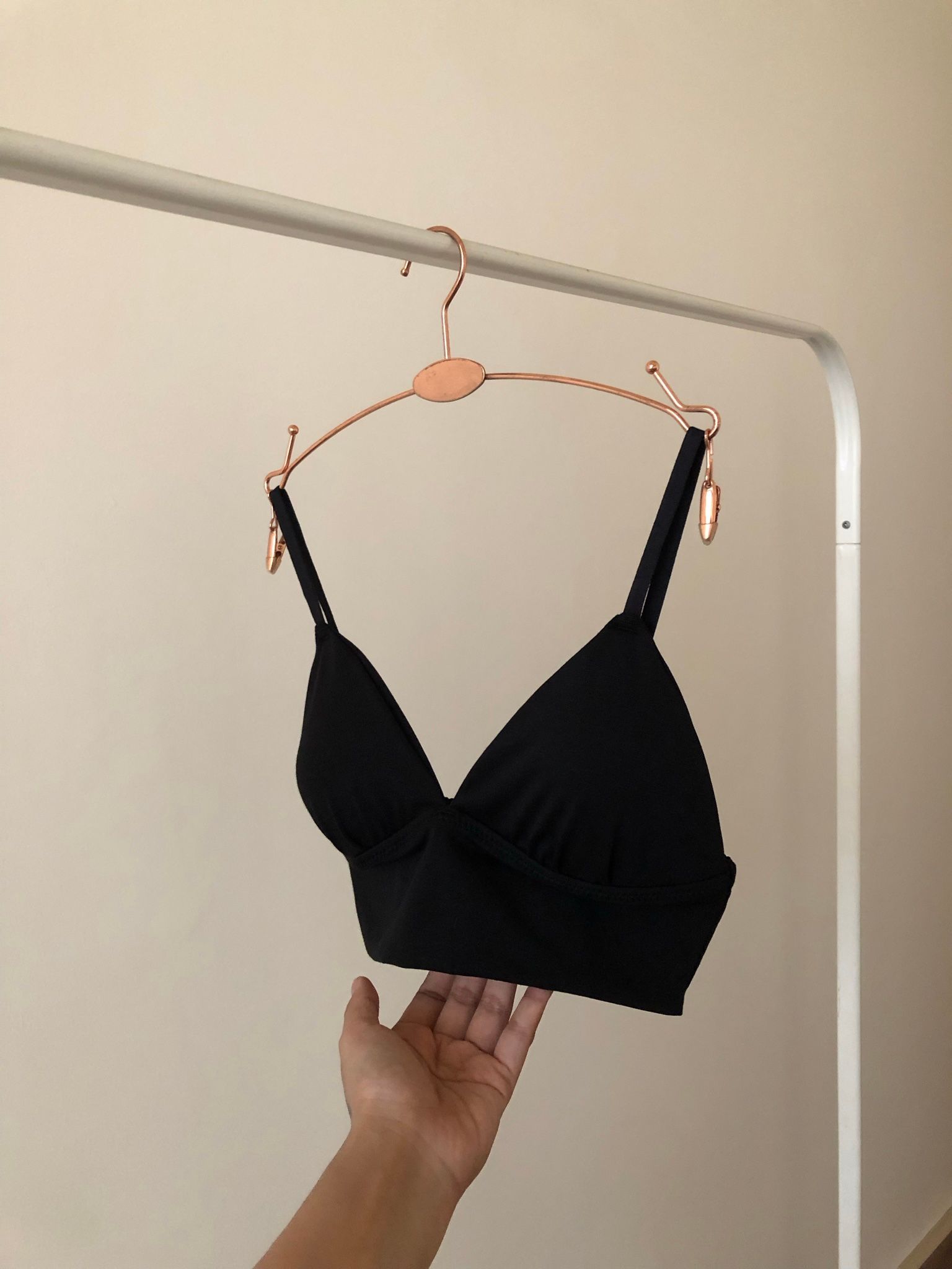 Áo Nhẹ Lưng Croptop