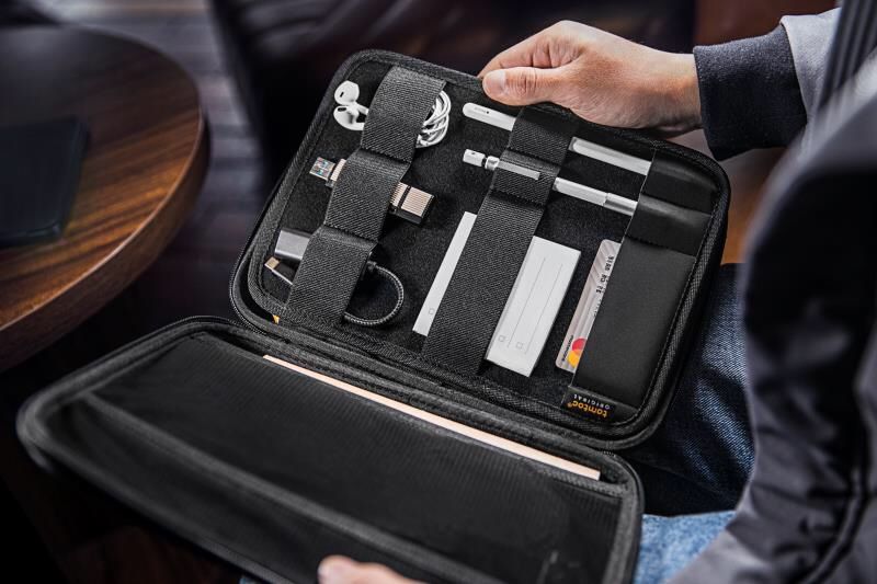 Túi Chống Va Đập Tomtoc (USA) Portfolio Holder Hardshell iPad Pro 11/10.5 inch & Tablet/Notebook