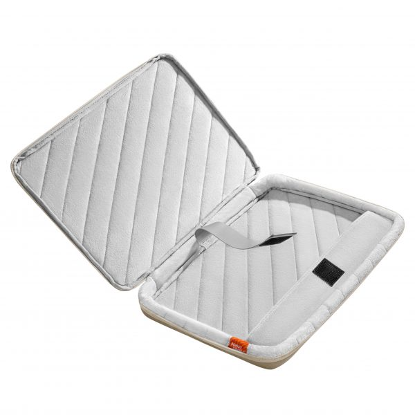 TÚI XÁCH CHỐNG SỐC TOMTOC (USA) SPILL-RESISTANT MACBOOK PRO 16” KHAKI