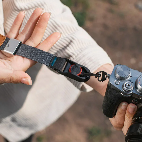 Dây Đeo Tay Máy Ảnh Peak Design Cuff