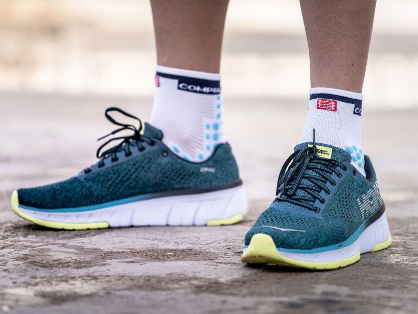 VỚ CHẠY BỘ COMPRESSPORT PRO RACING SOCKS V3.0 – RUN HIGH
