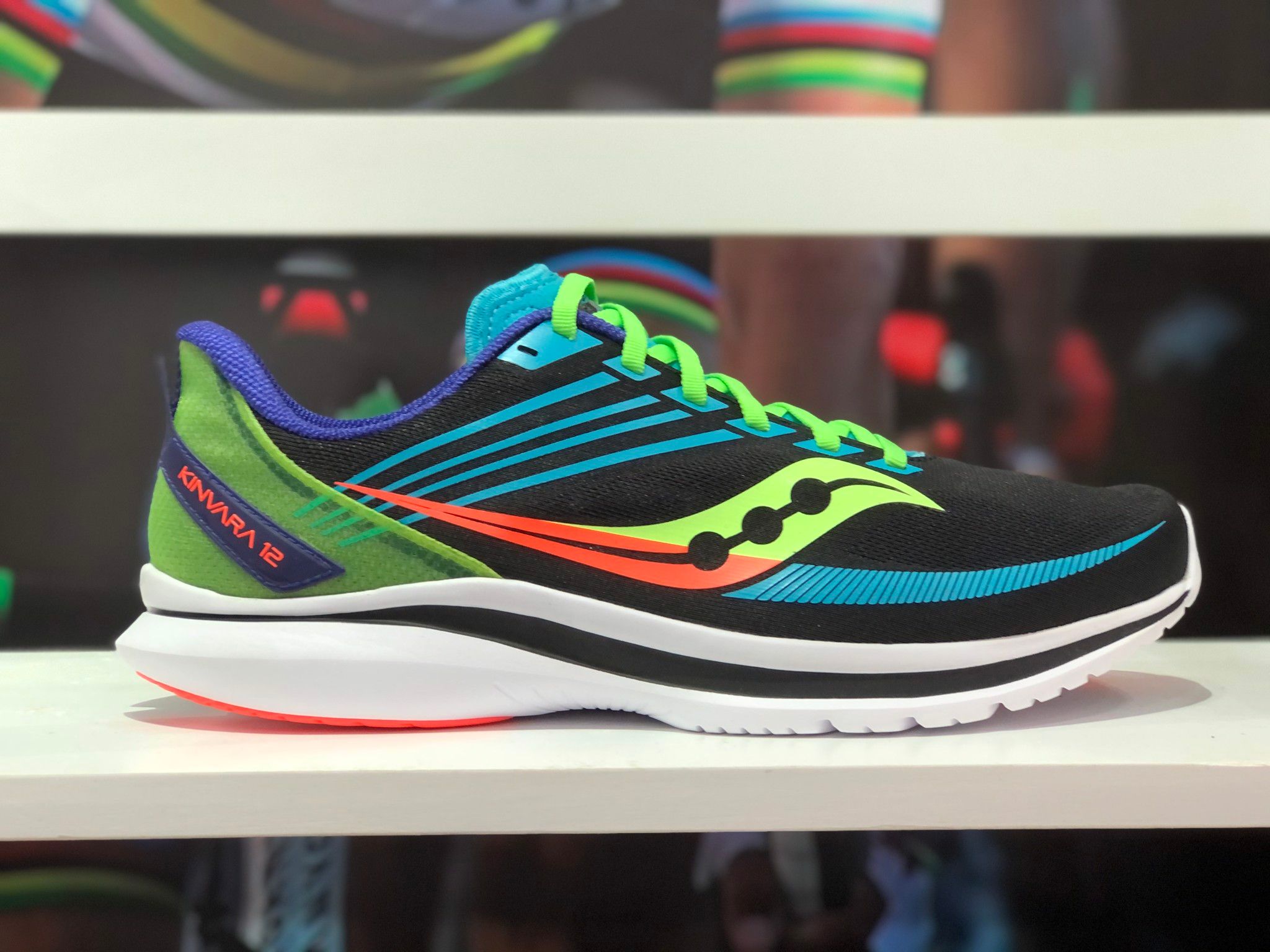 KINVARA 12 - GIÀY CHẠY BỘ NAM SAUCONY