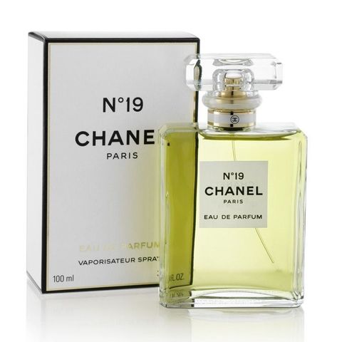 Chanel No 19 Poudre