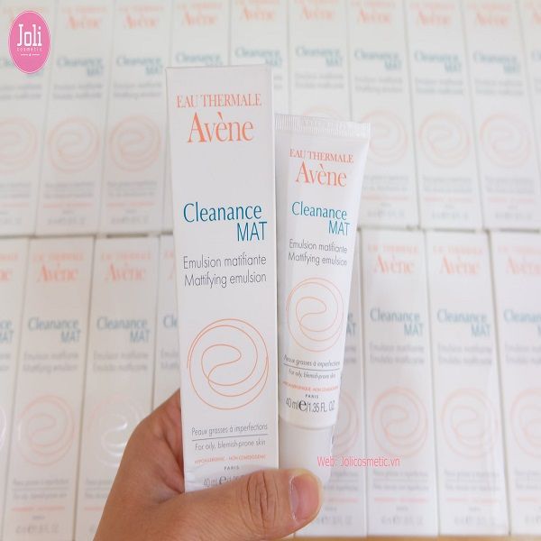 Kem Dưỡng Kiềm Dầu Cho Da Nhờn Mụn Avene Cleanance Mat Mattifying Emulsion 40ml