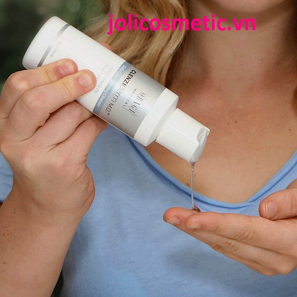 Sữa Rửa Mặt Trị Mụn Cho Da Dầu Obagi Medical CLENZIderm M.D. Daily Care