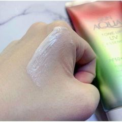 Tinh Chất Chống Nắng Hiệu Chỉnh Sắc Da Sunplay Skin Aqua Tone Up UV Essence Happiness Aura Rose Color SPF50+ PA++++ 50g