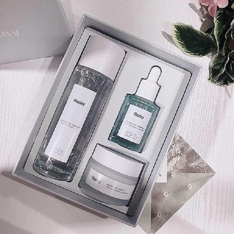 Bộ Dưỡng Ẩm Tái Tạo Da 3 Món Huxley Hydration Trio Set