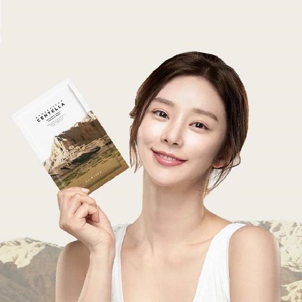 Mặt nạ làm dịu, ngừa mụn Skin1004 Madagascar Centella Watergel Sheet Ampoule Mask 25ml