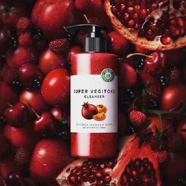 Sữa Rửa Mặt Rau Củ BYVIBES WONDER BATH Làm Sáng Da Super Vegitoks Cleanser Red 300ml