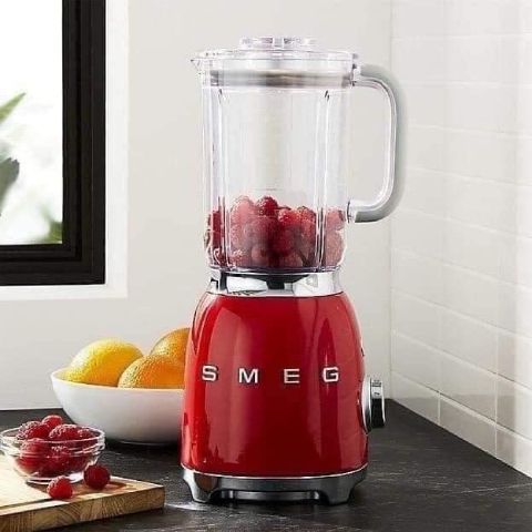 Máy xay sinh tố Smeg màu đỏ