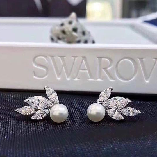 Swarovski Louison Pearl Earrings 5422683