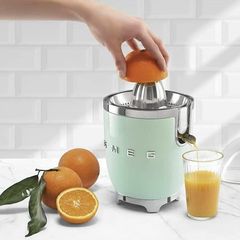 Bộ đồ bếp Smeg màu xanh bạc hà