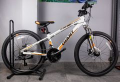 Xe đạp địa hình Giant ATX 610 (24 inches) đời 2018