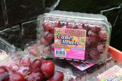 Nho đỏ kẹo Candy Heart Mỹ - hộp 907gr