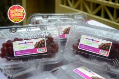 Nho đỏ Ruby Hàn quốc - hộp 200gr