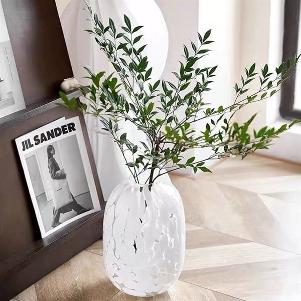 Lọ hoa thuỷ tinh bầu dục loang trắng 30cm