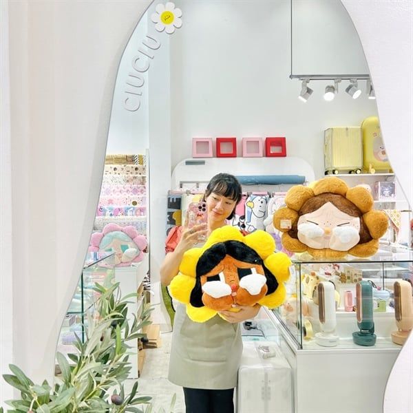 Gối hoa CryBaby (bản dupe) 48cm