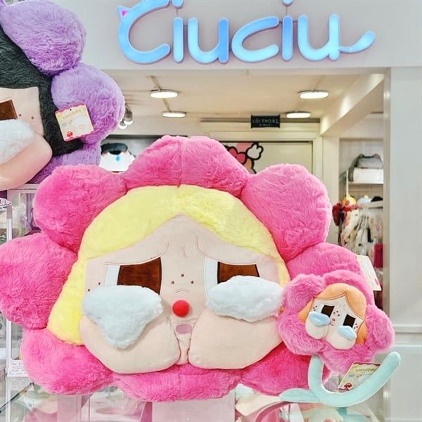 Gối hoa CryBaby (bản dupe) 48cm