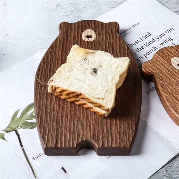 Thớt gỗ óc chó cao cấp hình gấu