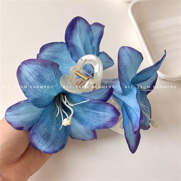 Kẹp càng cua hoa loa kèn