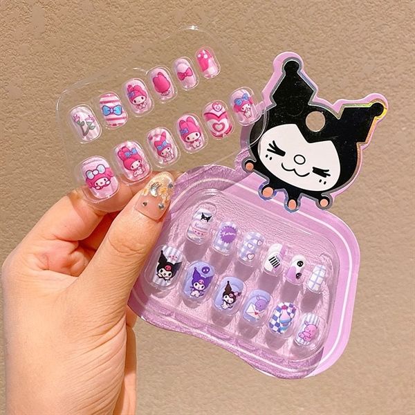 Set móng tay dán Sanrio cho bé