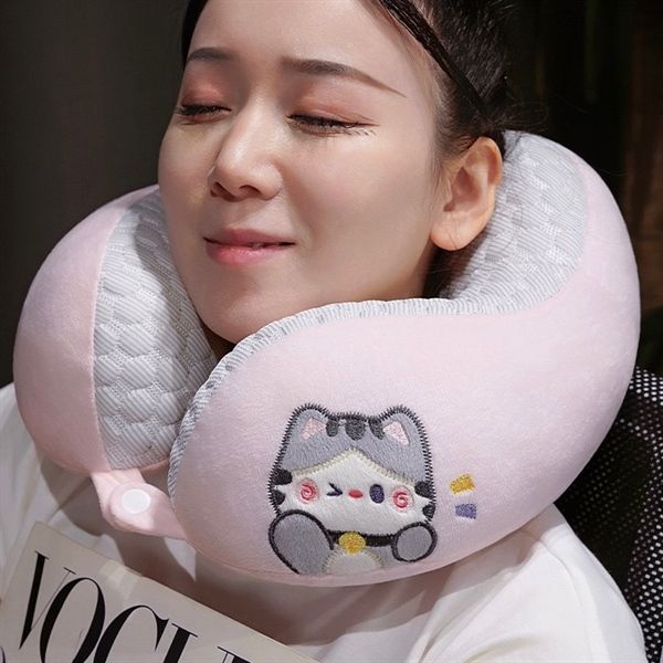 Gối cổ mèo má xoáy ló mặt kê gáy