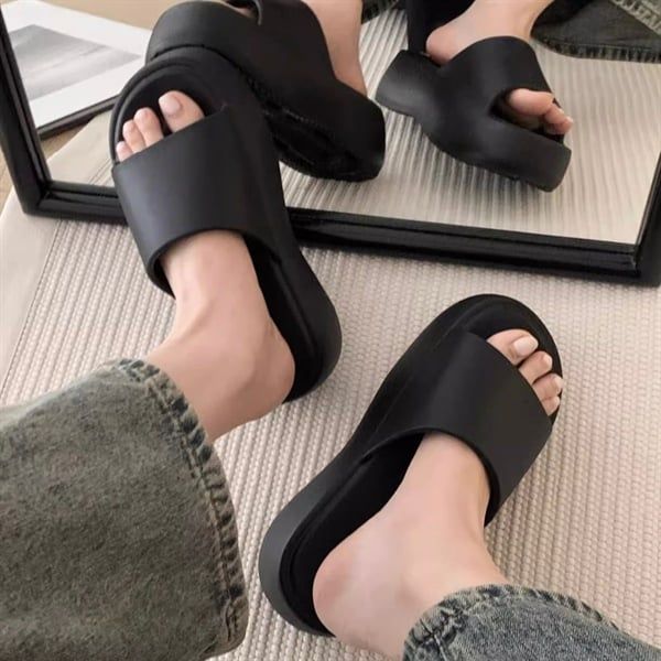Dép đế cao bằng trơn