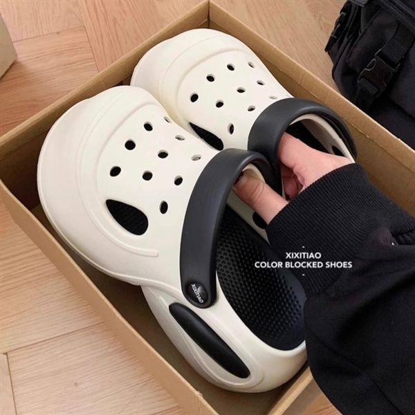 Dép cross đế cao lượn sóng