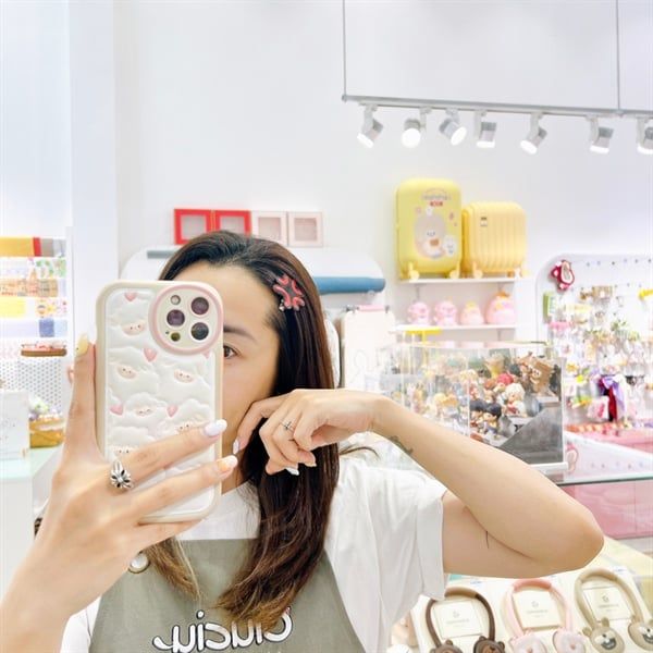 Kẹp tóc biểu cảm