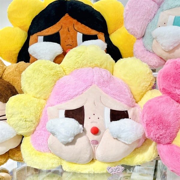 Gối hoa CryBaby (bản dupe) 48cm