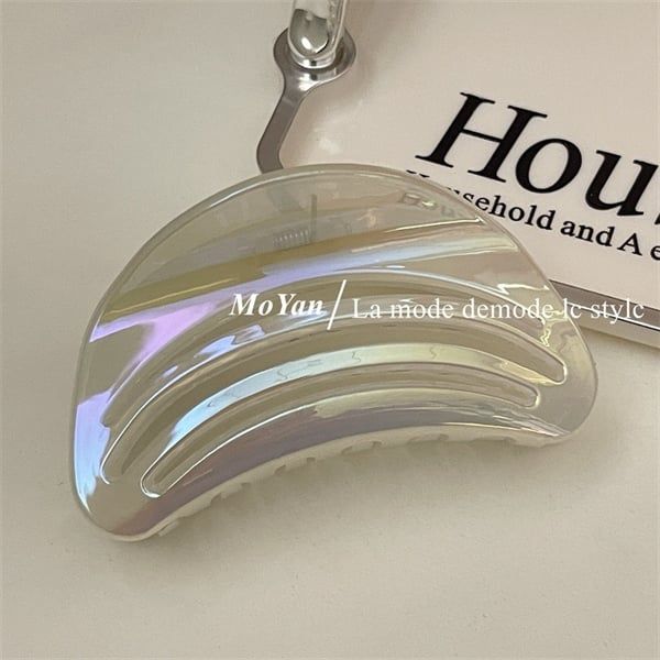 Kẹp càng cua trắng ngà ánh xà cừ