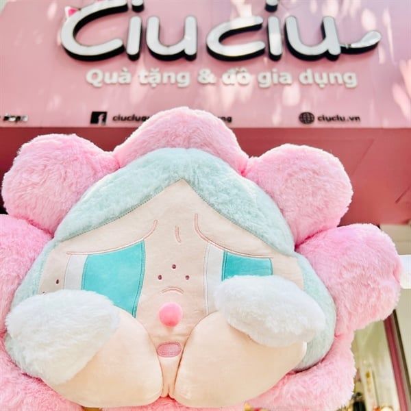 Gối hoa CryBaby (bản dupe) 48cm