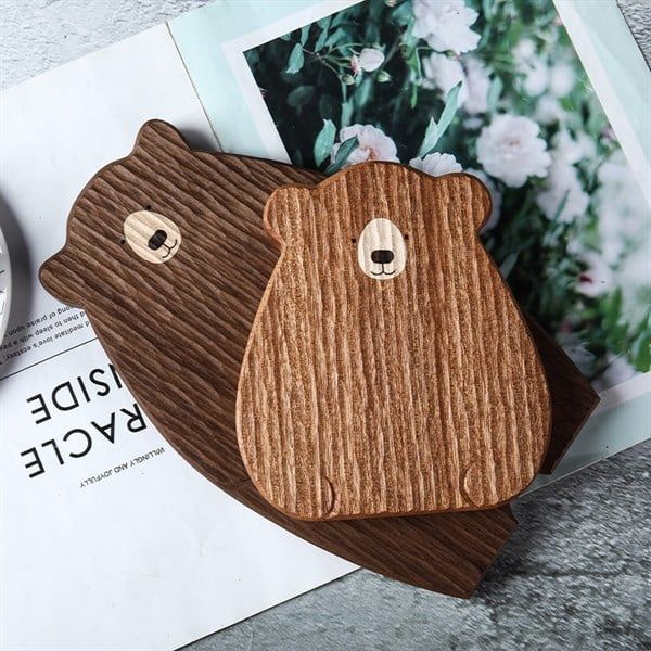 Thớt gỗ óc chó cao cấp hình gấu