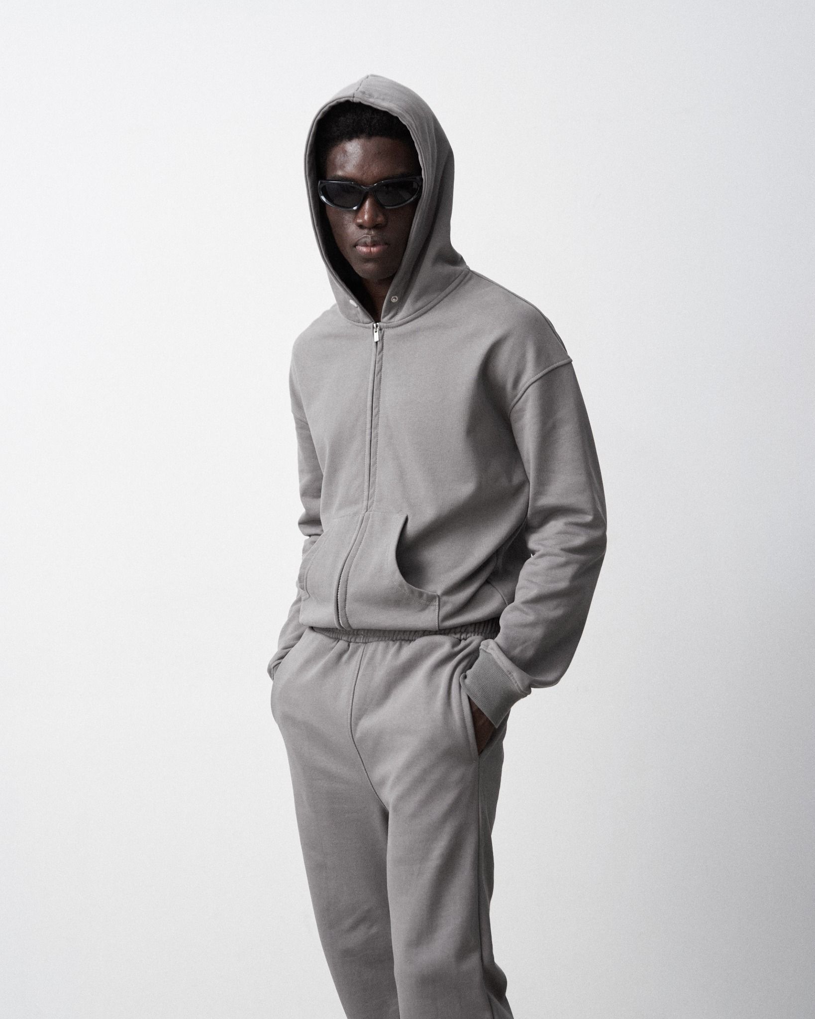 MAVERIK® BAGGY SWEATPANTS GREY