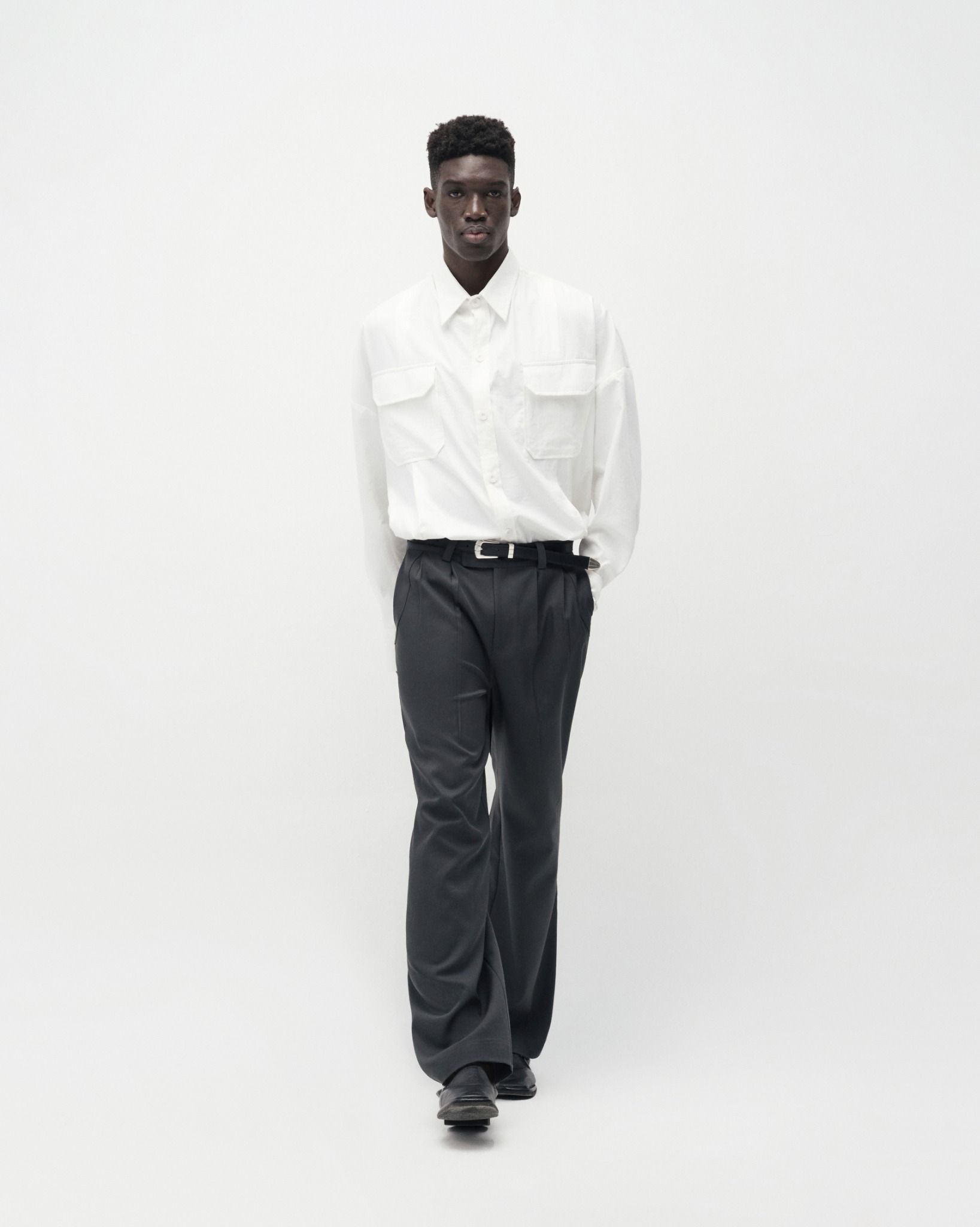 MAVERIK® OVERSIZED PLEATED SHIRT ( WHITE )
