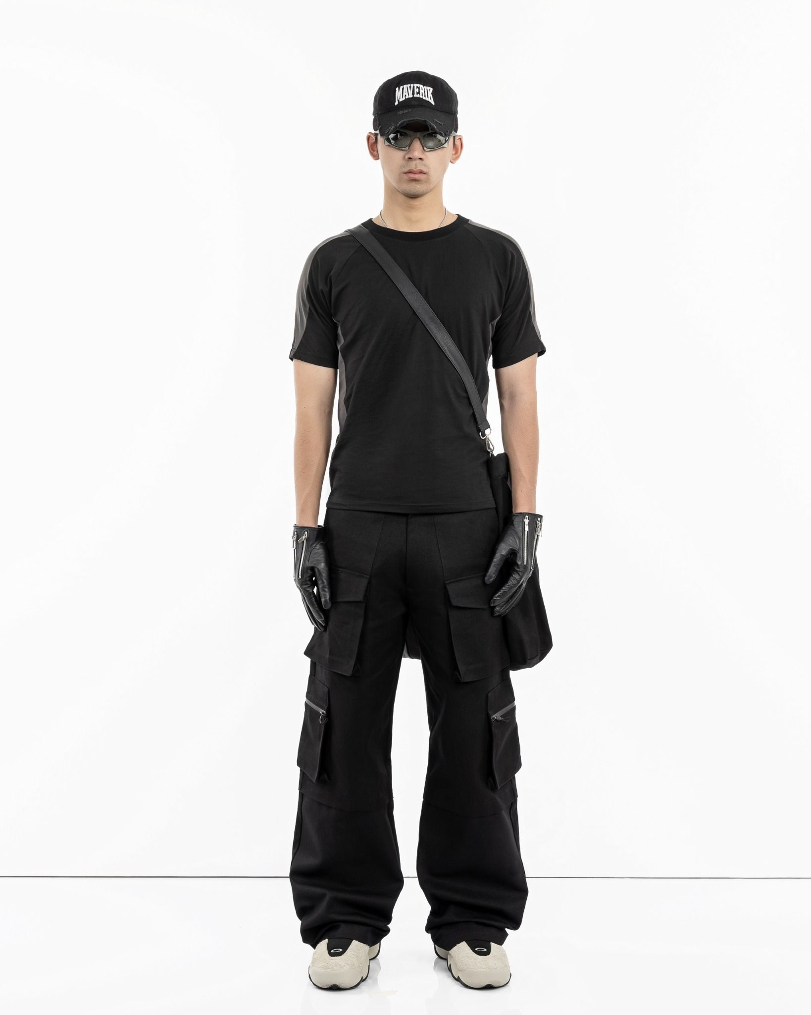 CANVAS BAGGY CARGO PANTS (BLACK)