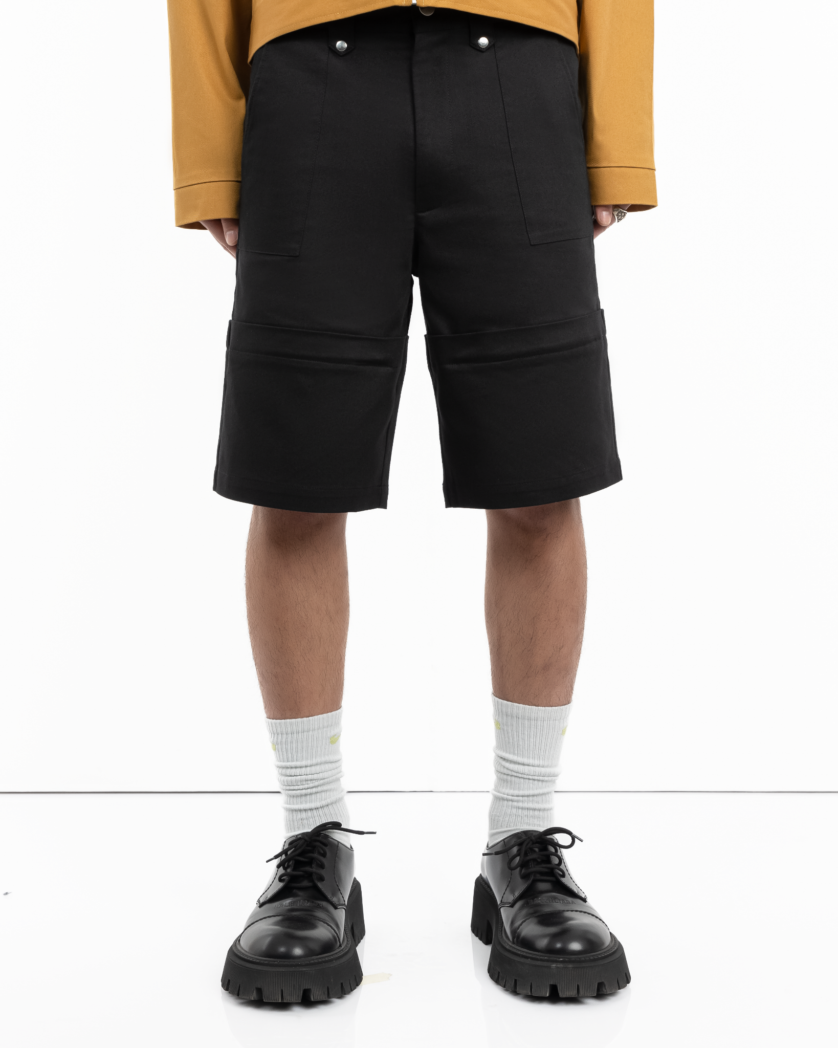 KAKI SHORT (BLACK)