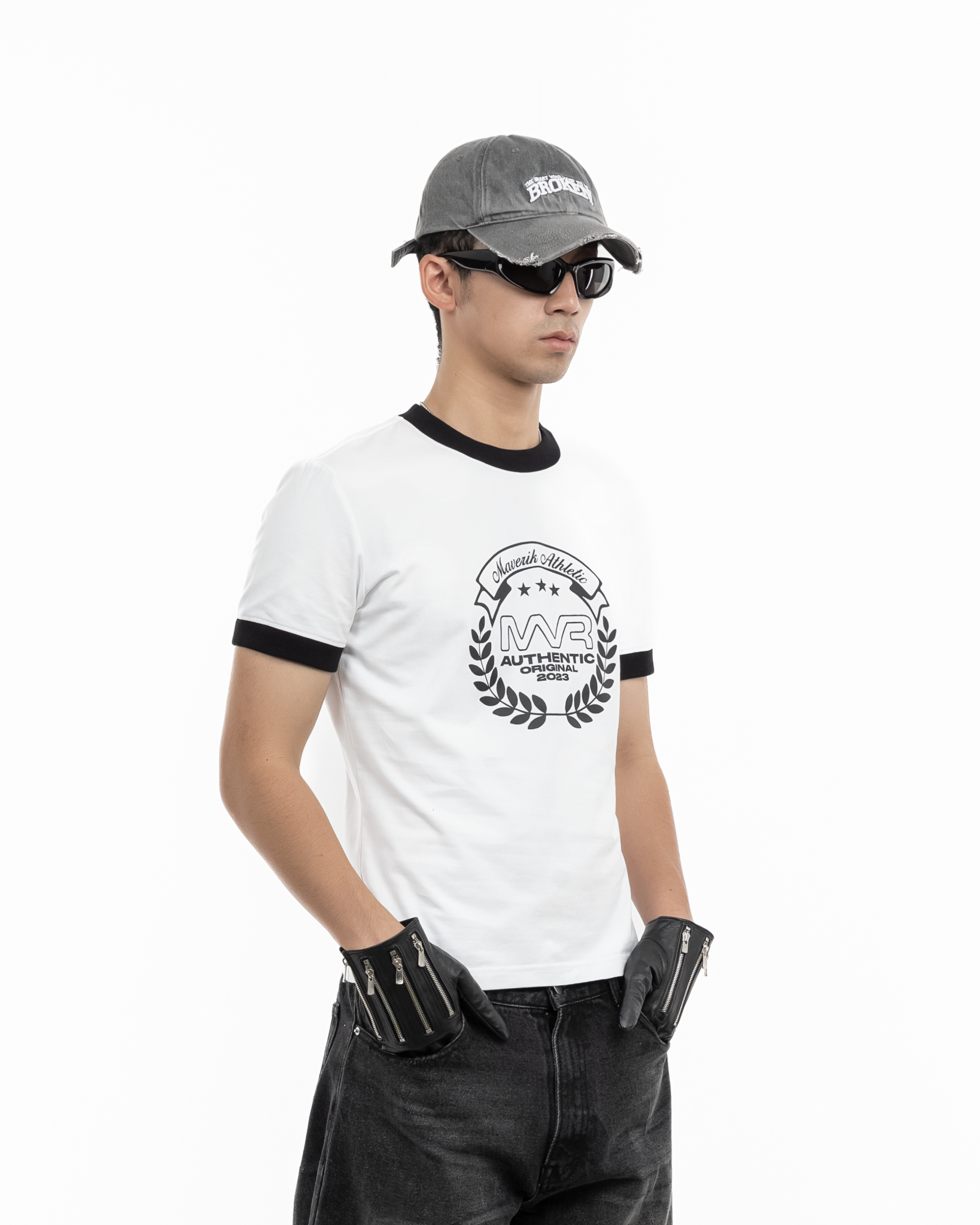 MVR LOGO SLIM FIT TEE (WHITE)